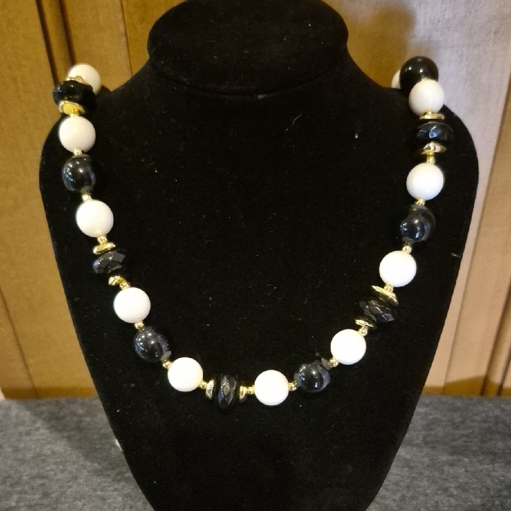 Elegant Black and White Beaded Necklace